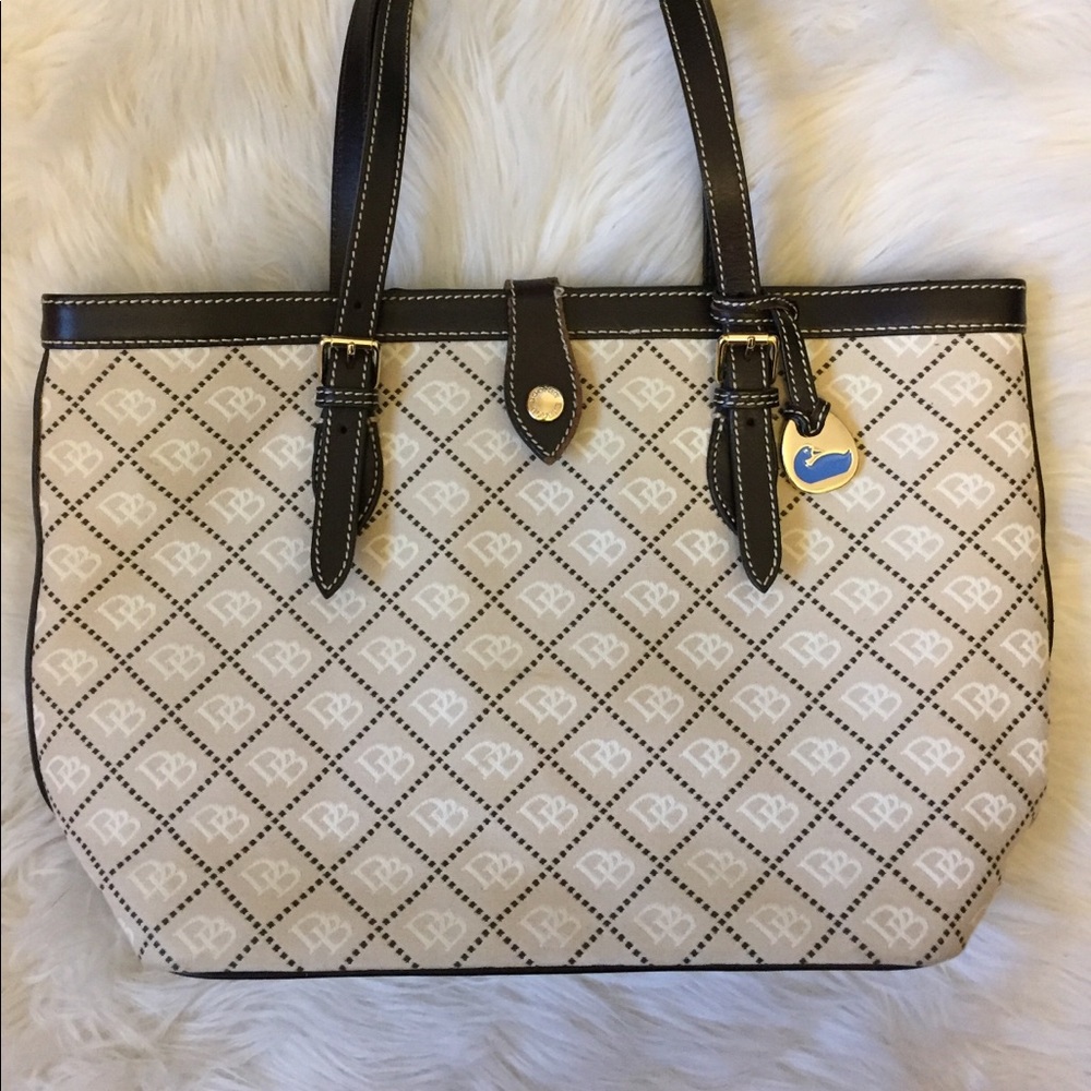 Dooney & Bourke tote